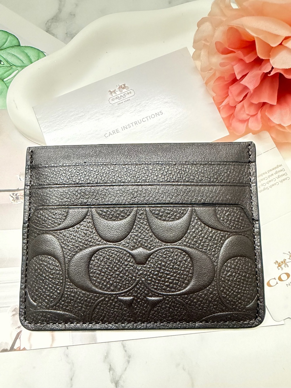 COACH Men's Embossed Leather Card Case （dark Brown）